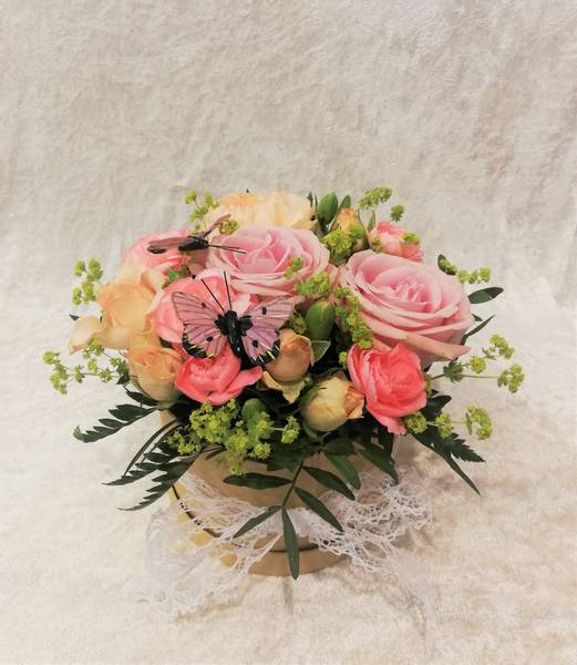 Hovedbilde Dekorasjon i hatteeske